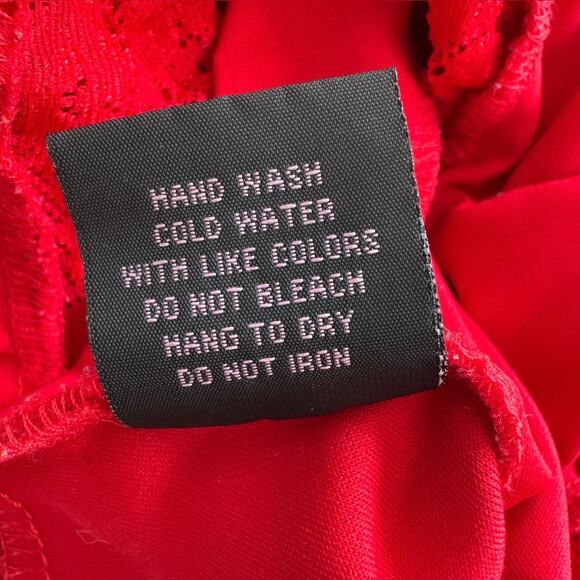 Faded Rose Red Lace Top Cut Out Bodysuit Size Small - Picture 7 of 7